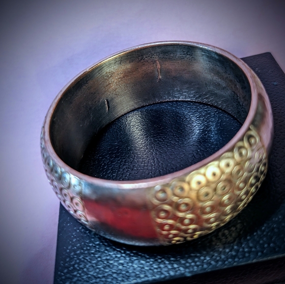 Handmade chunky, thick silver-plate over copper punch-stamped bangle bracelet 8" - Picture 4 of 4